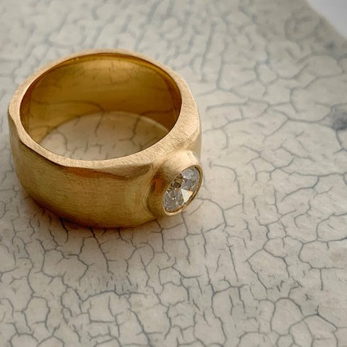 N°15 curvy diamond ring